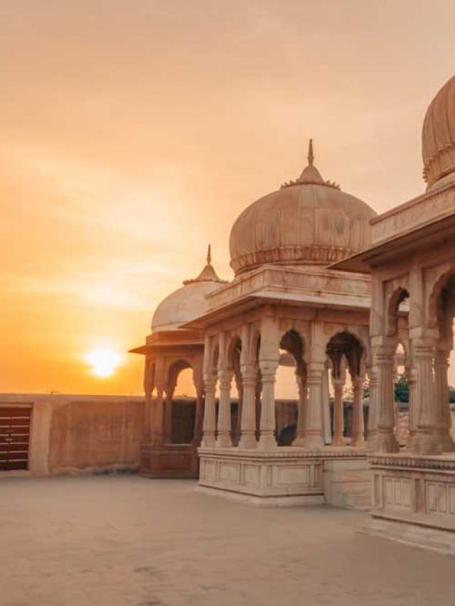 Devi Kund Sagar: The Beautiful Royal Cenotaphs of Bikaner