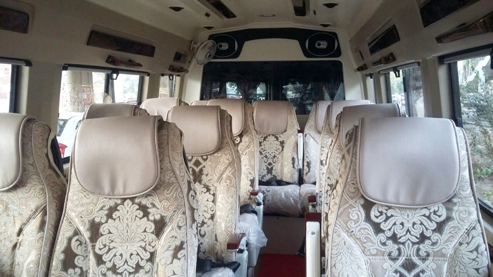 Deluxe Tempo Traveller Interior picture