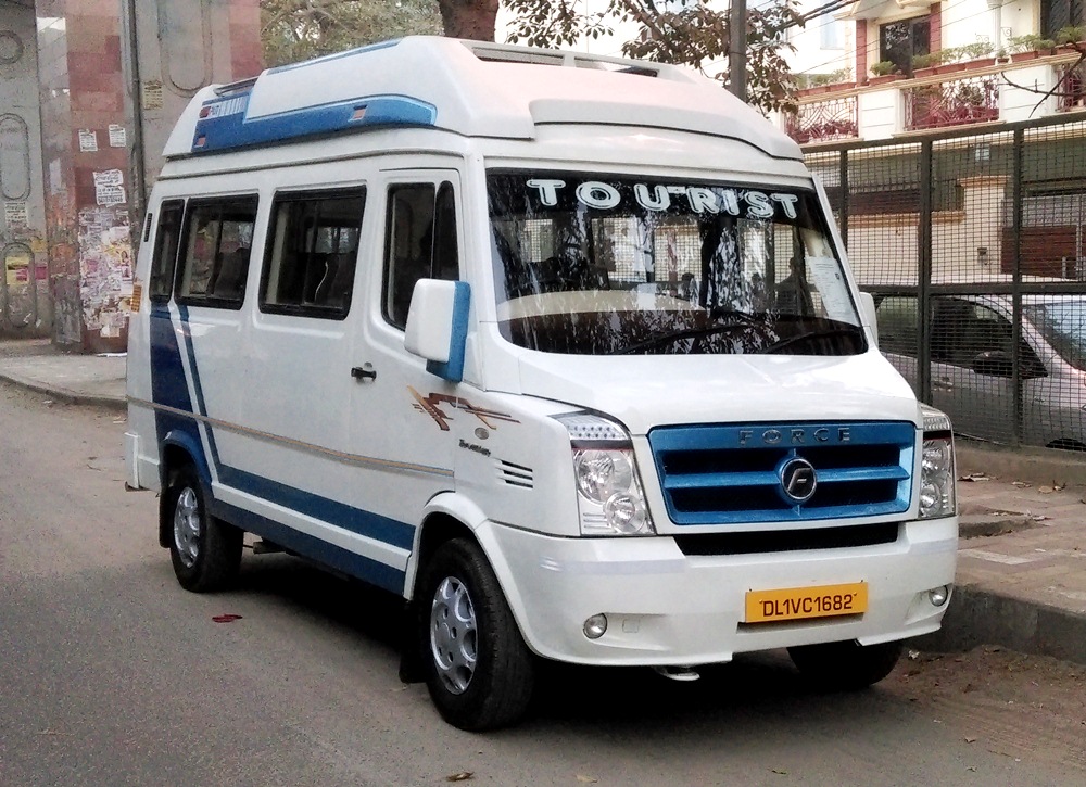 8 Seater Maharaja 1x1 Tempo Traveller on Rent | India 8 Seater Taxi ...