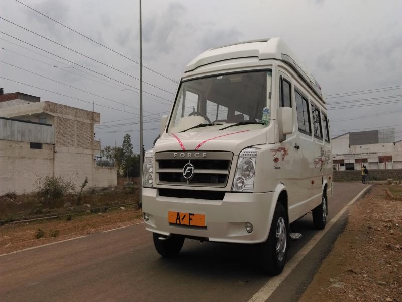 Maharaja seating tempo traveller delhi