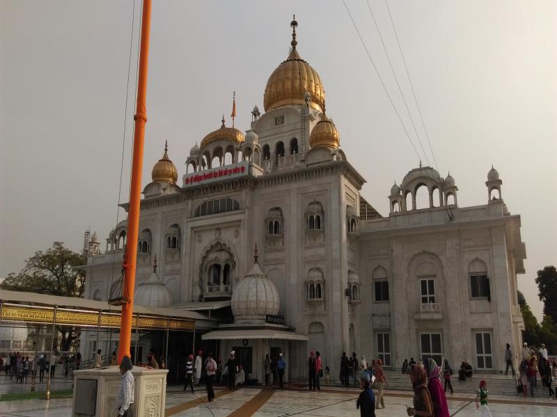 Outside Picture Gurdwara Bangla Sahib