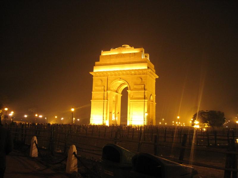 Japji Travel india gate Picture in june month