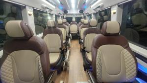 12 Seater Semi Sleeper Maharaja Tempo Traveller