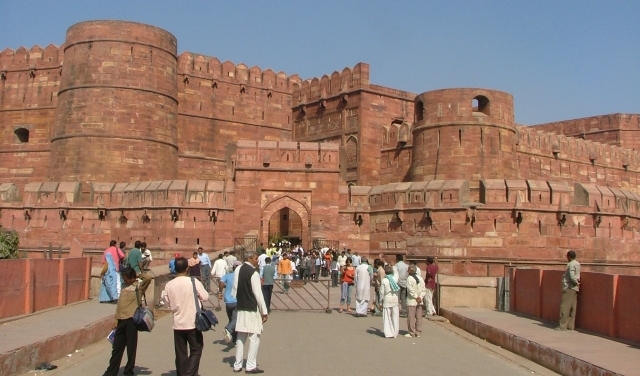 How to Plan Delhi to Agra road trip